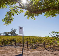 Hayes Family Wines - Accommodation QLD
