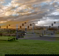 Mountain Ridge Wines - Accommodation QLD