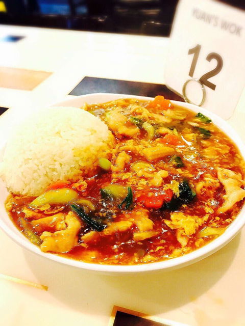 Yuan's Wok - Accommodation QLD 0