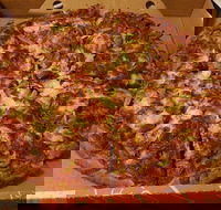Broady Pizza - Accommodation QLD