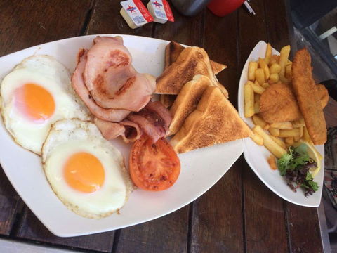 Ben's Fish & Chips - Accommodation QLD 0