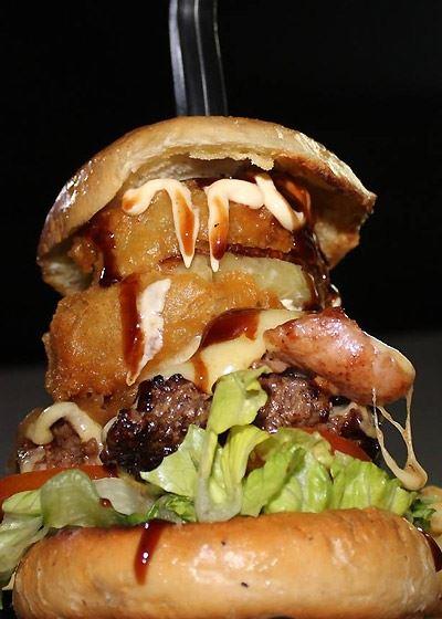 Magnums Bistro - Accommodation QLD 8
