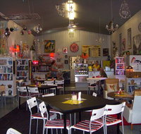 Noelene's Book Cafe - Accommodation QLD