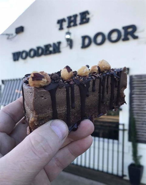 The Wooden Door - Accommodation QLD 14