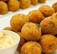 Torng Bai Thai Restaurant - Accommodation QLD