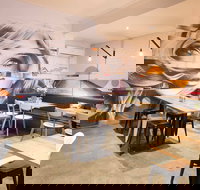 Workshop Glen Huntly - Accommodation QLD