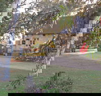 Overland Corner Hotel - Accommodation QLD