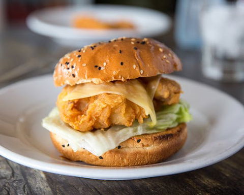 VIA9 Cafe & Bar - Accommodation QLD 0