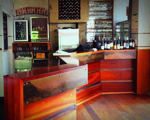 Whisper Wine Bar - Accommodation QLD 0