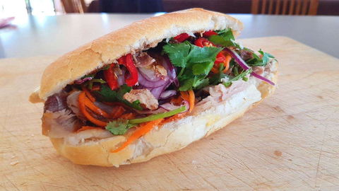 Alice Rebels - Accommodation QLD 0