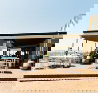 The Hill Bar and Kitchen - Accommodation QLD