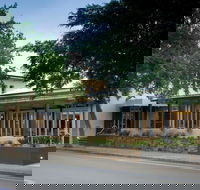 The Barker Hotel - Accommodation QLD