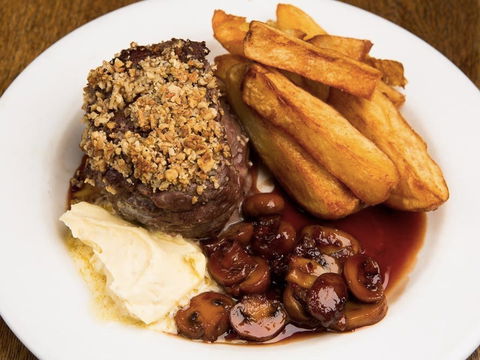 Avalon - Accommodation QLD 2