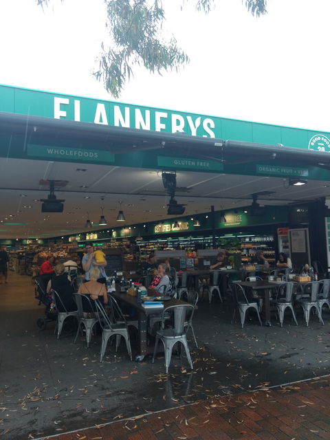 Flannery's - Accommodation QLD 0