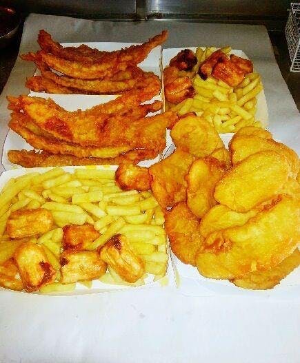 Golden Star Fish & Chips - Accommodation QLD 0