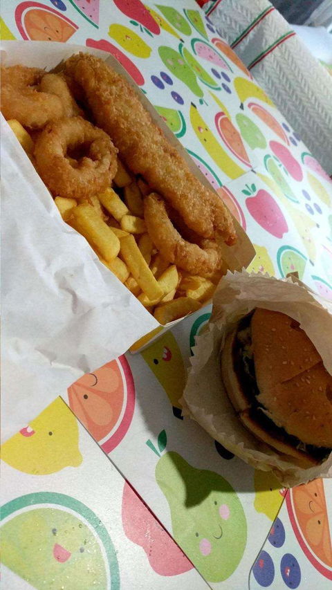 Point Hook Fish'n'Chips - Accommodation QLD 0