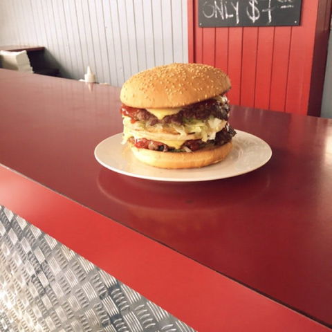 Danny's Burgers - Accommodation QLD 0