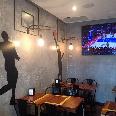 Dribbles Burgers - Accommodation QLD 0