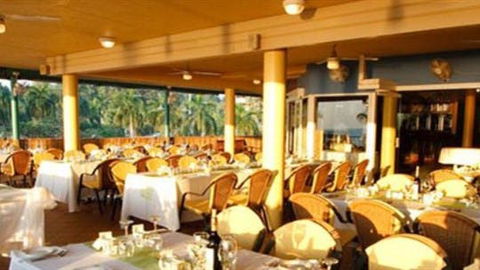 La Beach Restaurant - Accommodation QLD 1