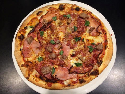 11 Inch Pizza Docklands - Accommodation QLD 0