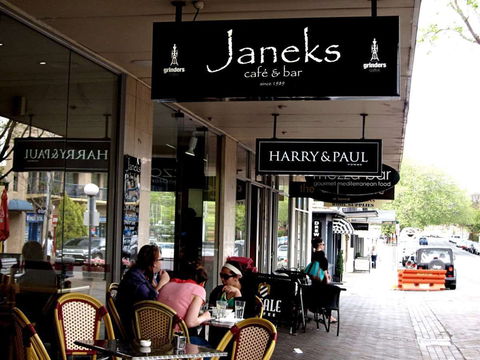 Janeks - Accommodation QLD 0