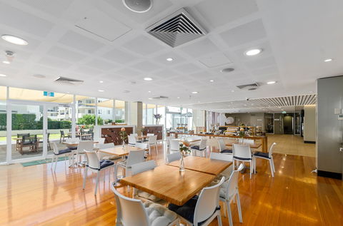 Q Cafe - Accommodation QLD 0