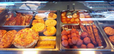 Vinata's Hot Bread - Accommodation QLD 0