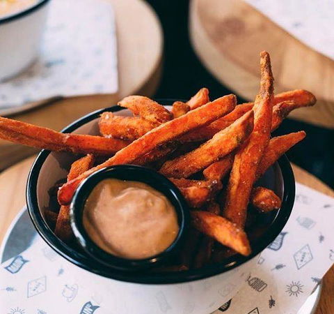 Izzy's Restaurant - Accommodation QLD 6