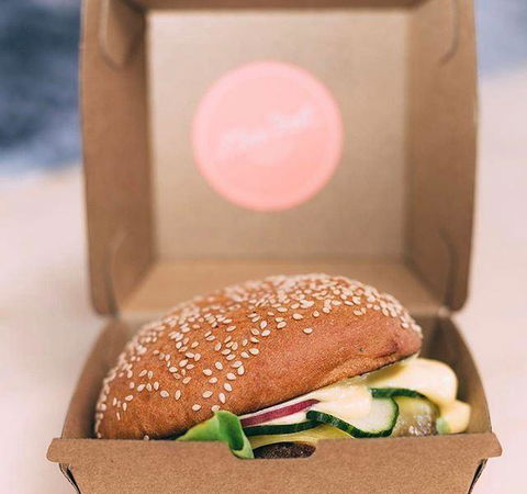 Izzy's Restaurant - Accommodation QLD 7