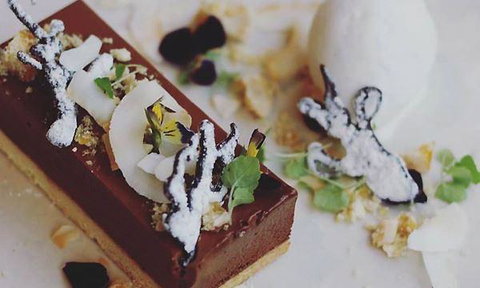 Eleonore's - Accommodation QLD 7