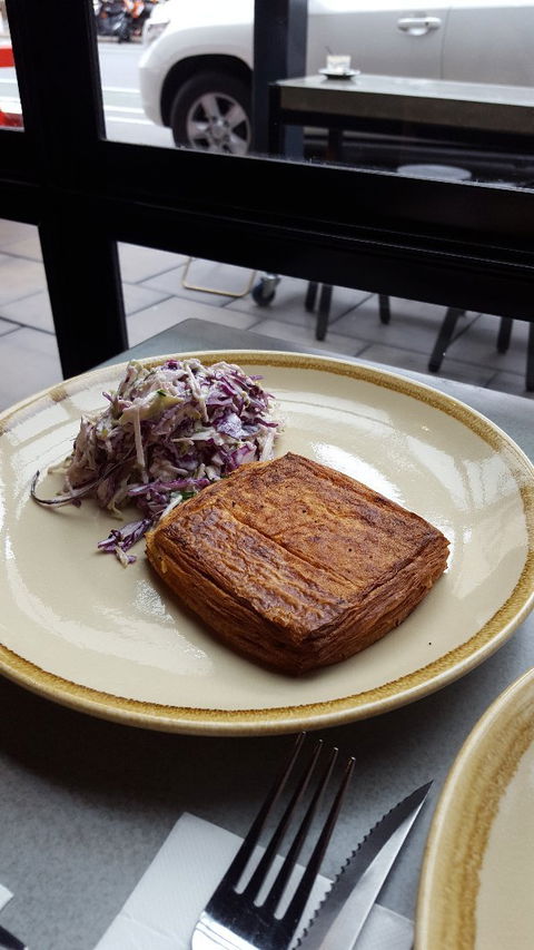 Abbots And Kinney - Accommodation QLD 6