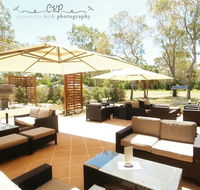 Moore Park Beach Tavern - Accommodation QLD