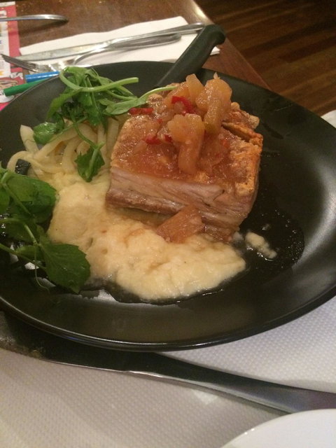 Exeter Hotel - Accommodation QLD 2