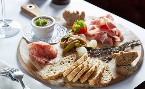 Brasserie L'Entrecote - Accommodation QLD 7