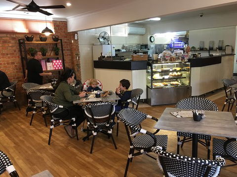 Chaddies On Regent - Accommodation QLD 0