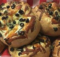 Belluci's Woden - Accommodation QLD