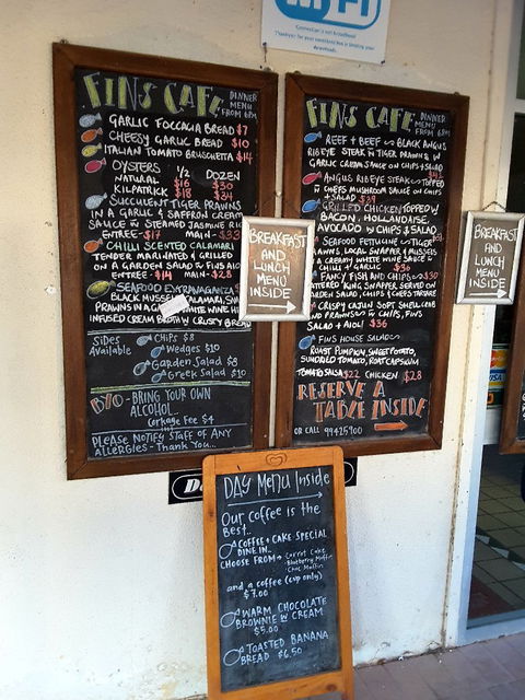 Fins Cafe - Accommodation QLD 3