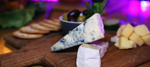 Bluebottle Bar + Kitchen - Accommodation QLD 1