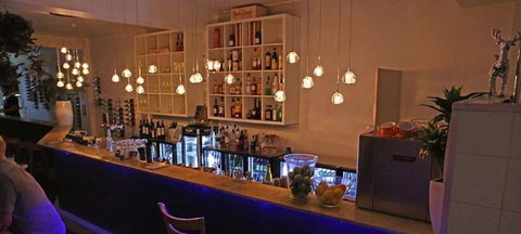 Bluebottle Bar + Kitchen - Accommodation QLD 2
