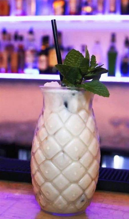 Bluebottle Bar + Kitchen - Accommodation QLD 4