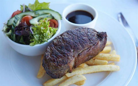 Kinch Fine Food - Accommodation QLD 1