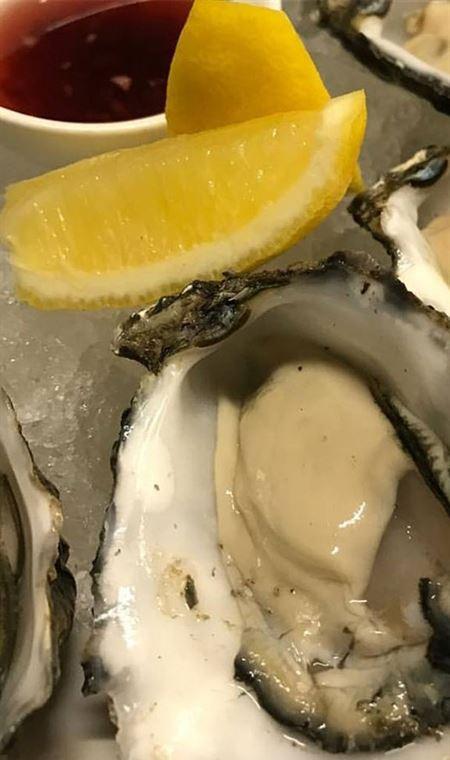 RST Seafood Restaurant - Accommodation QLD 9