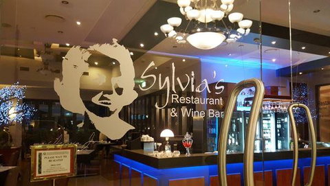 Tulip Thai Restaurant And Bar - Accommodation QLD 8