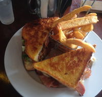 Three C's Cafe - Accommodation QLD