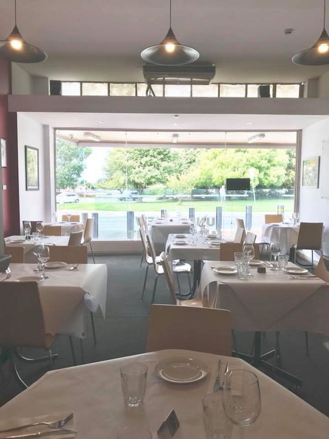 SKs Indian Restaurant - Accommodation QLD 12