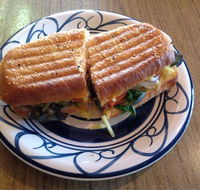 A Man's Cave Giftware/ The Bank Teahouse - Accommodation QLD