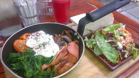 Canvas Cafe - Accommodation QLD 0