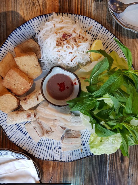 Chopsticks - Accommodation QLD 6