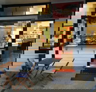 Feed the Dragon - Accommodation QLD