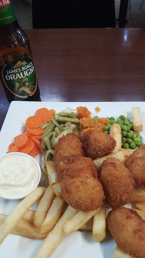 Lakeside Bar & Grill - Accommodation QLD 6